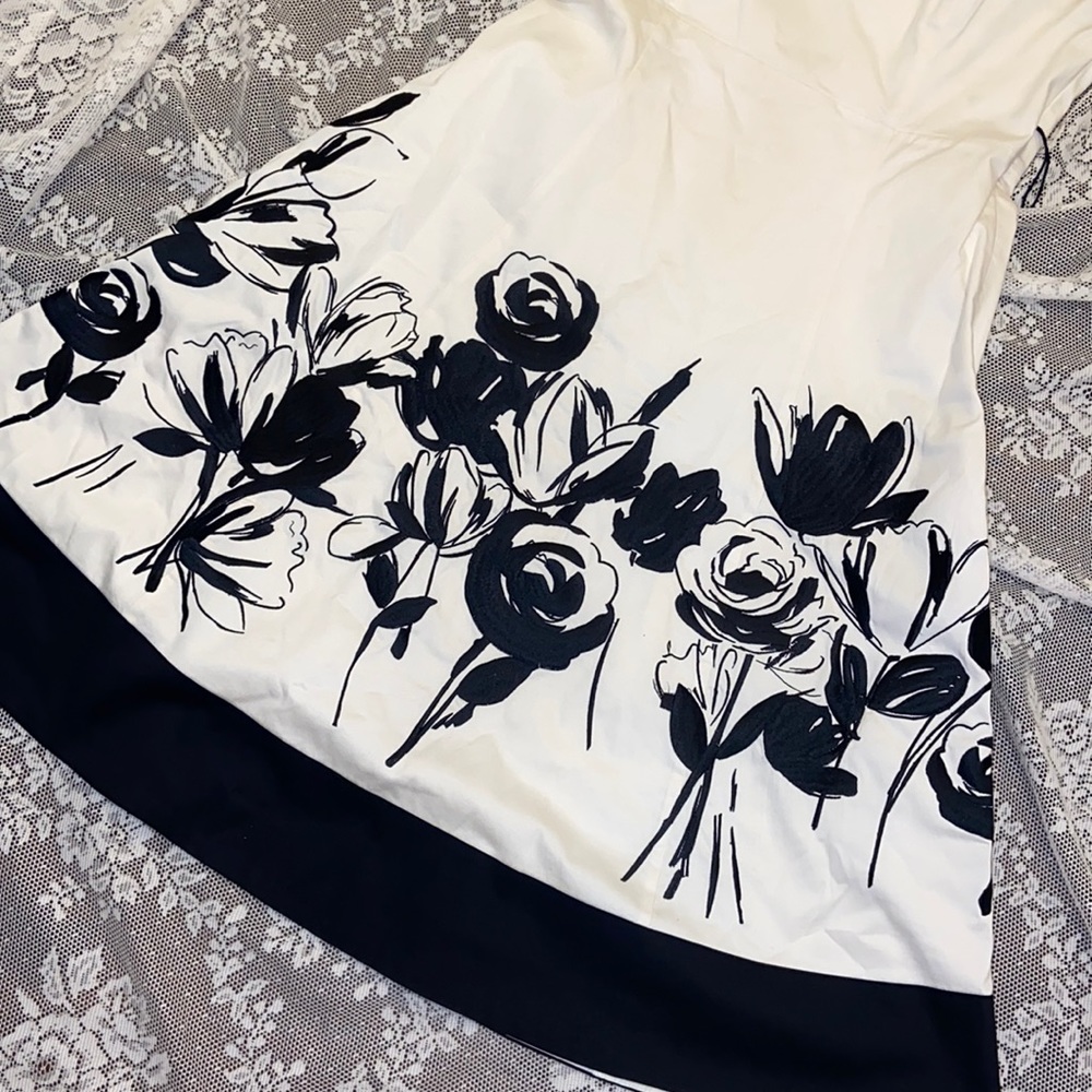 WHBM Floral Strapless Dress Embroidered Corset White House Black Market SZ4 - Picture 4 of 14